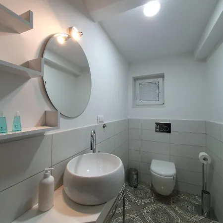 Charming Mila In Privat House With Free Parking